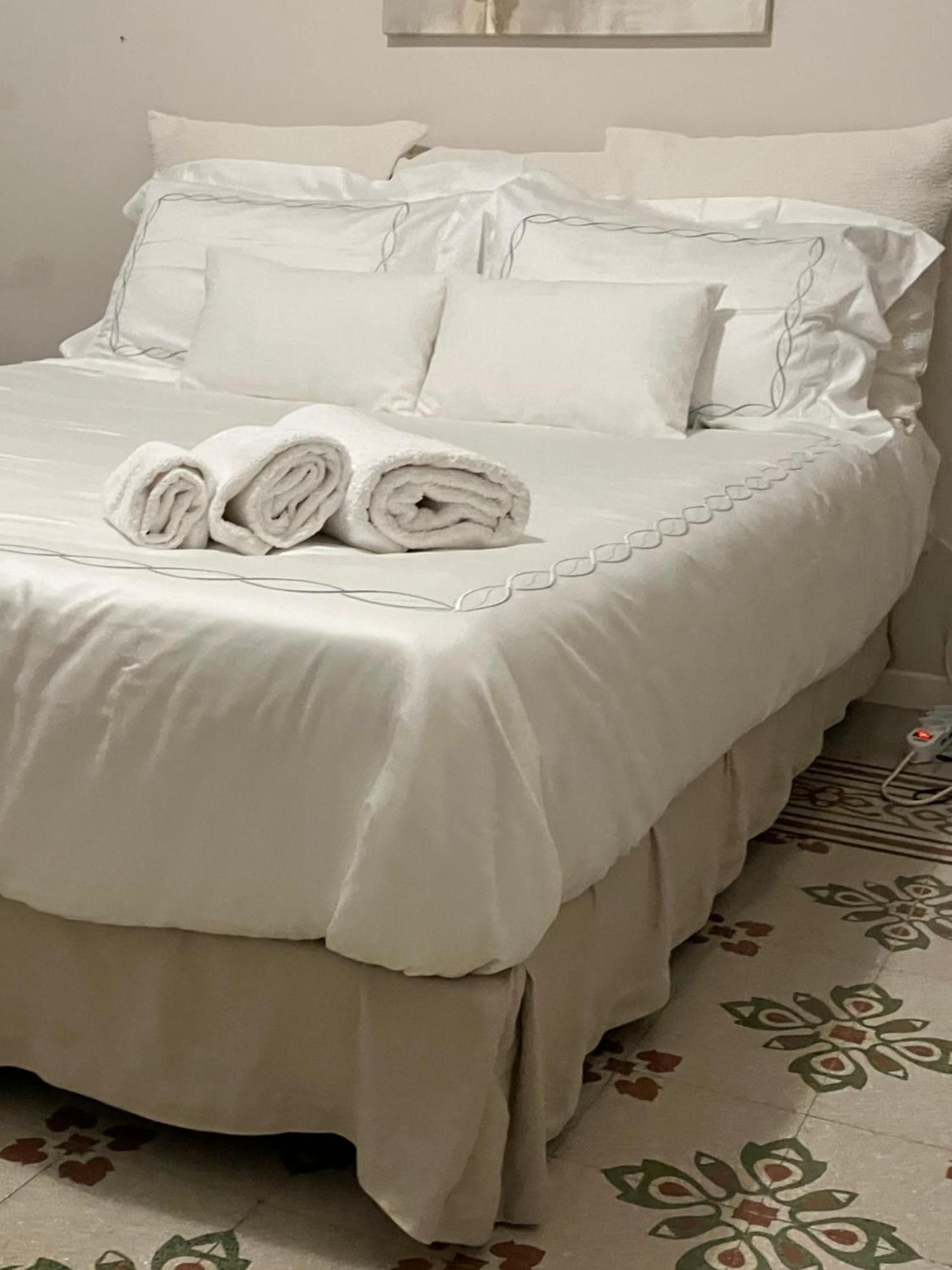 A Casa Da Carlo Appartement Palermo Buitenkant foto
